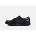 Men's spring new leather sneakers are stylish light and breathable